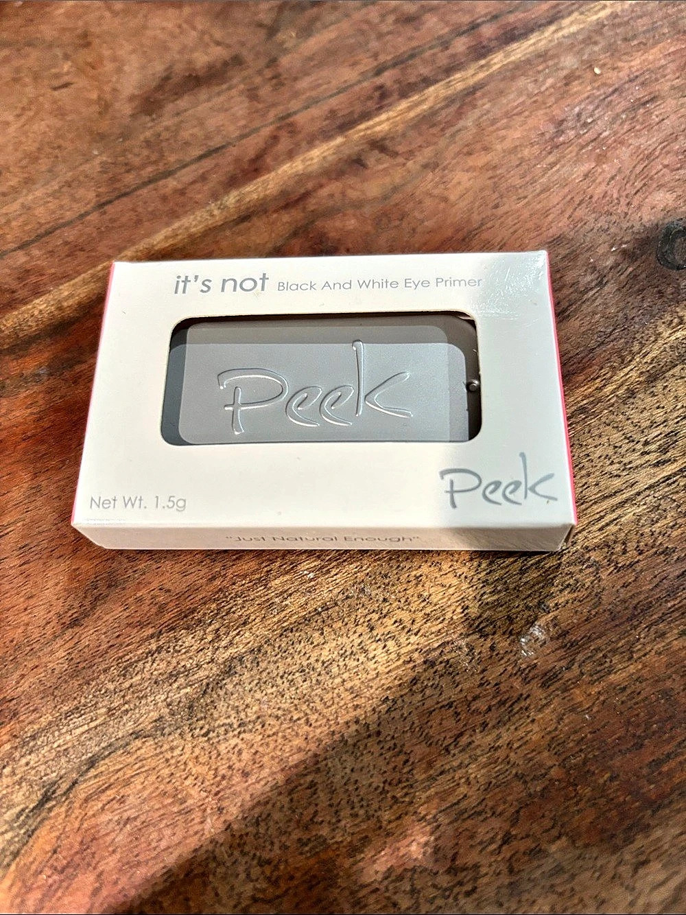 NIB Peek It's Not Black And White Eyeshadow Black & White Eyeshadow Primer